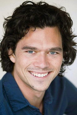 Luke Arnold